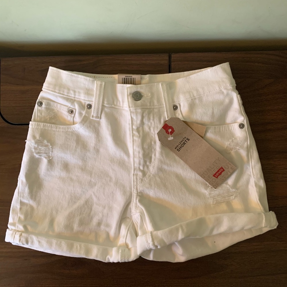 LEVI White Jean Shorts